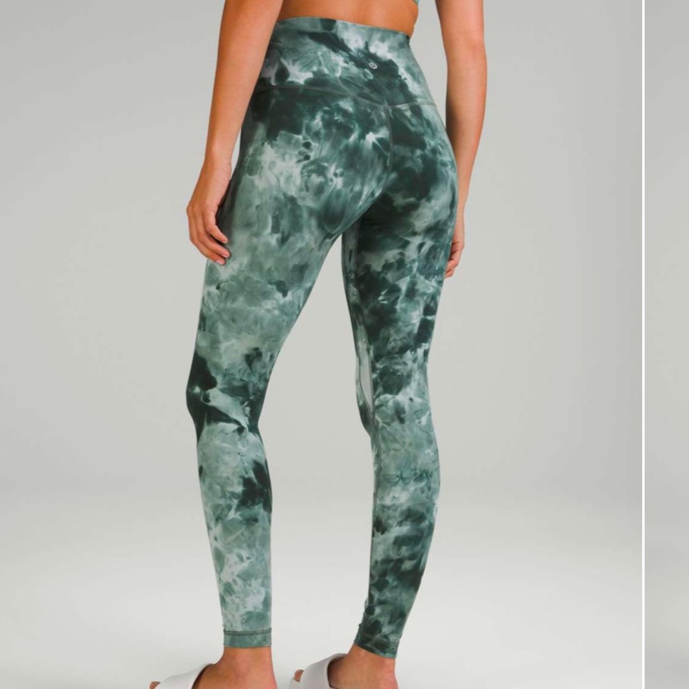 Lululemon Align High-Rise Pant 28"
Diamond Dye Starlight Smoked Spruce